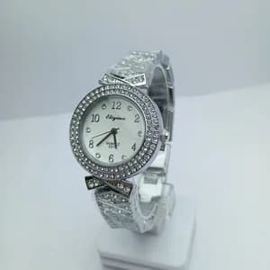 Fashionable  Round Dial Stainless Steel Silver Colour  Waterproof Watch For Women