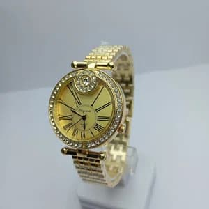 Golden colour Fashionable  Round Dial Stainless Steel Waterproof Watch For Women
