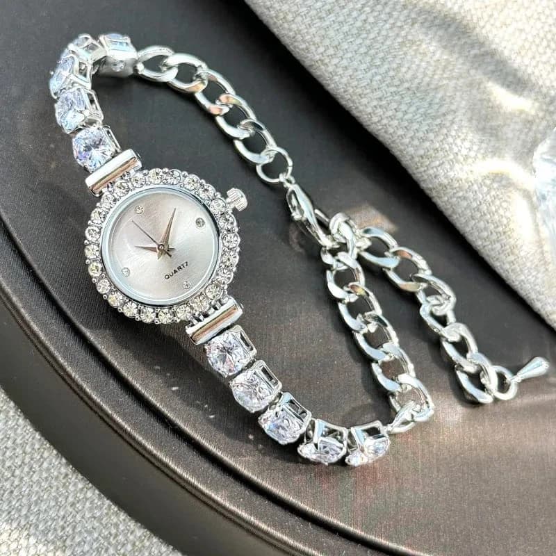 Latest Diamond-Encrusted Chain Clasp Quartz Watch for Women - Full Diamond, Adjustable Round High Fashion Bracelet Watch