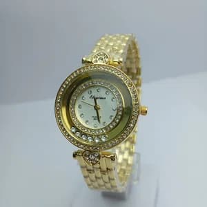 Gold Colour Fashionable  Round Dial Stainless Steel Waterproof Watch For Women