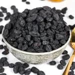 Dry Black Raisin With seed 500 Gm kismis