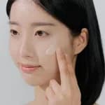 ​SKIN1004 Madagascar Centella Tone Brightening Tone-Up Sunscreen SPF50+ PA++++