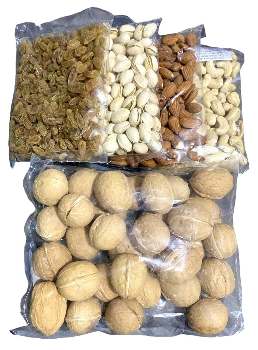 Dry Fruits Combo Kaju-500Gm Badam-500Gm Pista-500Gm Kidmis-500Gm Okhar-1kg Total-3kg